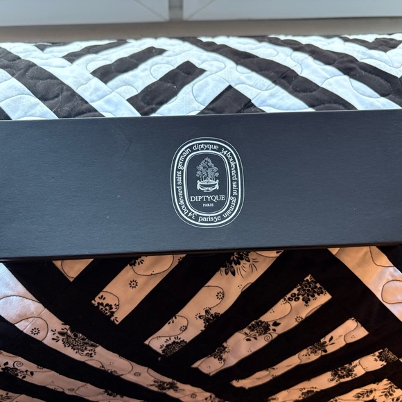 Diptyque Limited Edition Candle Set - Picture 3 of 7